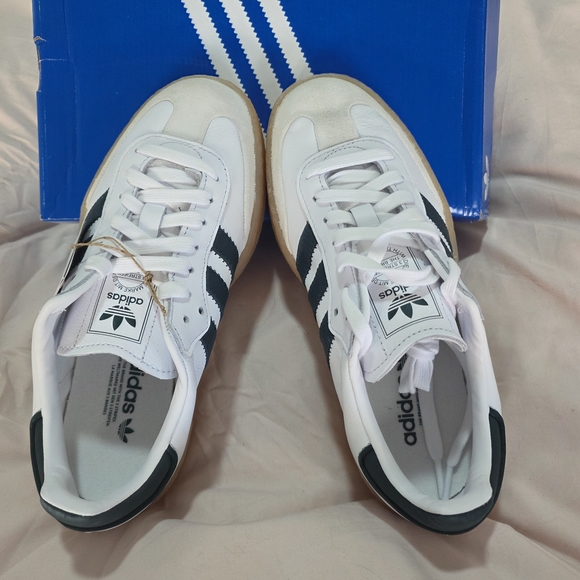 Adidas Samba White Green Sneakers with Gum Sole - Picture 2 of 7